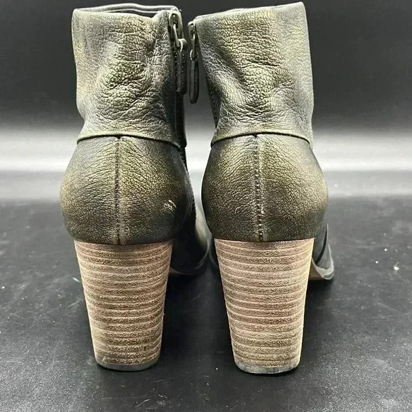 Cole Haan booties gold shimmer womens size 6.5 zipper casual going out - Picture 5 of 8